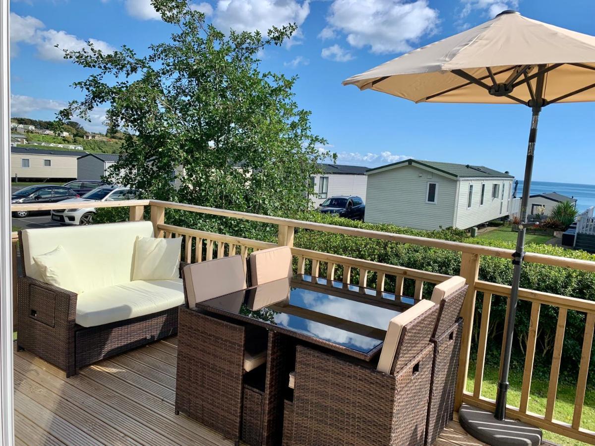 Lydstep Beach Bayview 3-Bedroom Holiday Home Tenby Eksteriør bilde