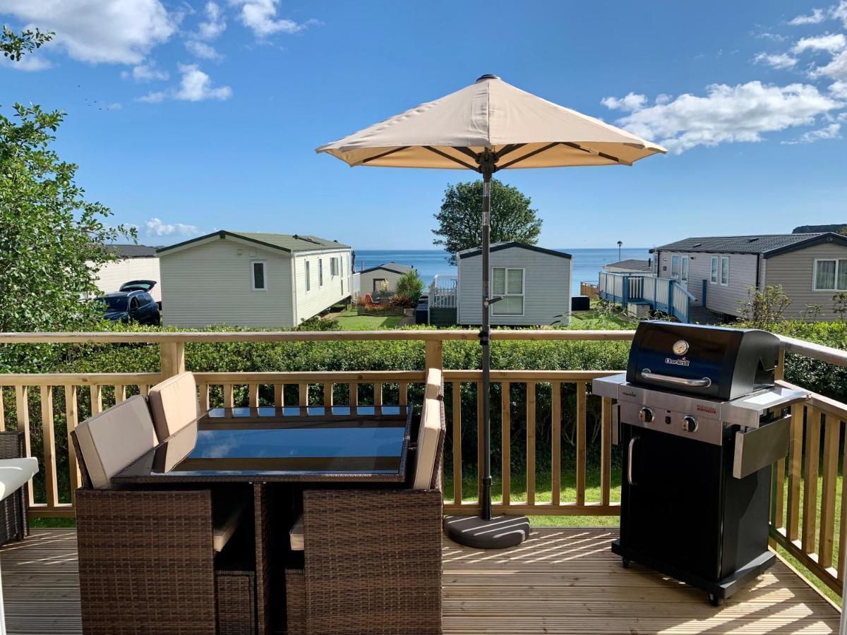 Lydstep Beach Bayview 3-Bedroom Holiday Home Tenby Eksteriør bilde